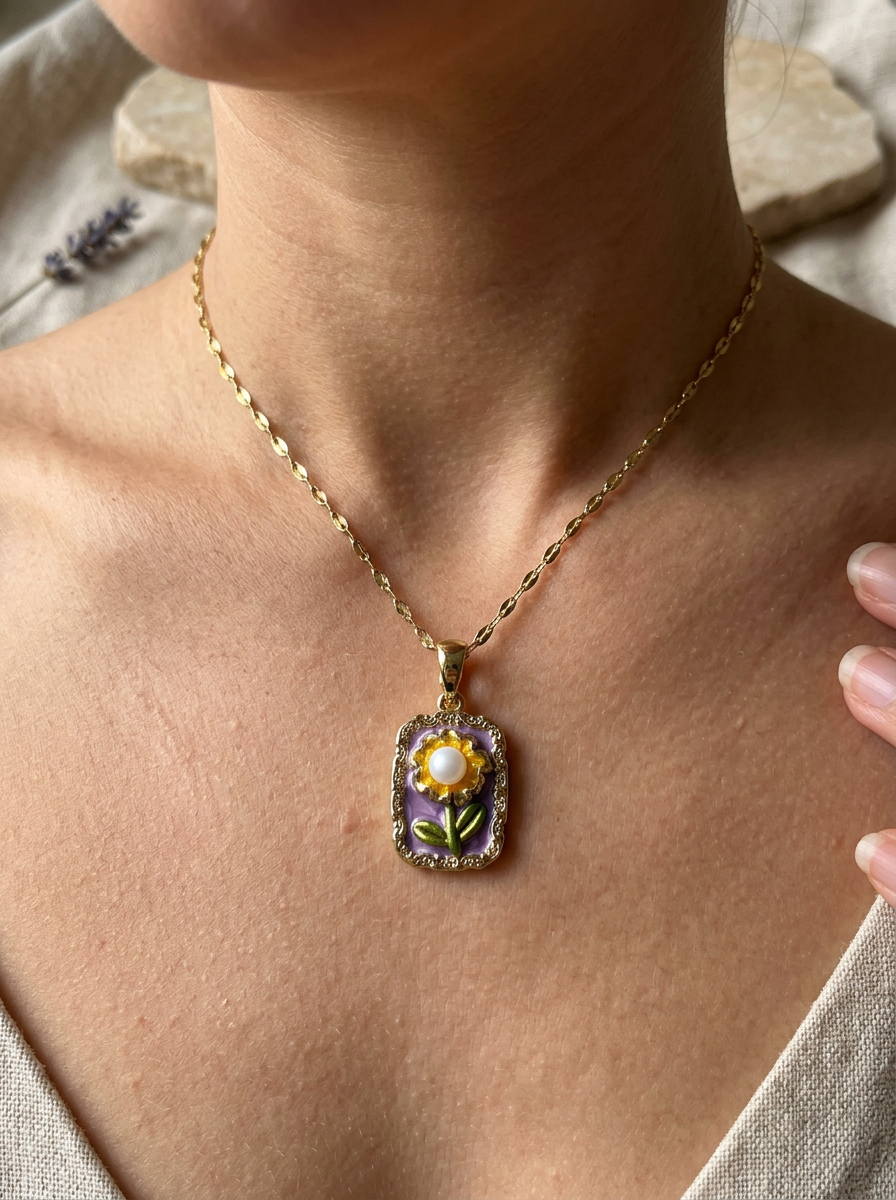 Floral Pendants for Women with Elegant Nature Inspired Style